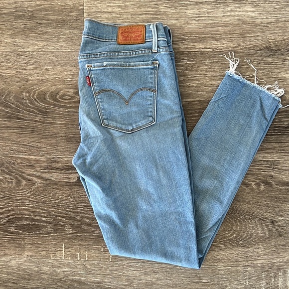 Levi’s Jeans - Picture 2 of 2